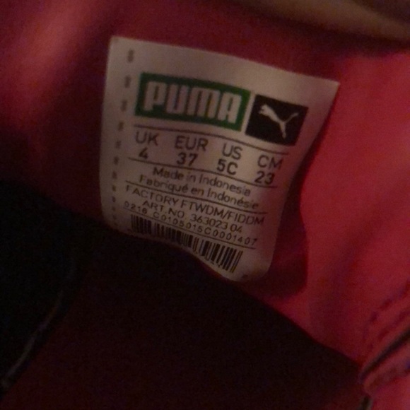 Rose Red/Hibiscus Suede Puma Shoes - Picture 2 of 8